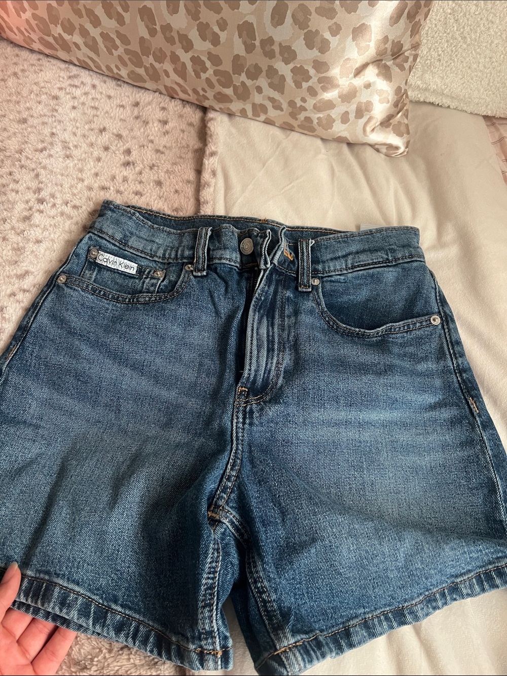 Calvin Klein WOMENS Medium Blue Denim Relaxed Shorts